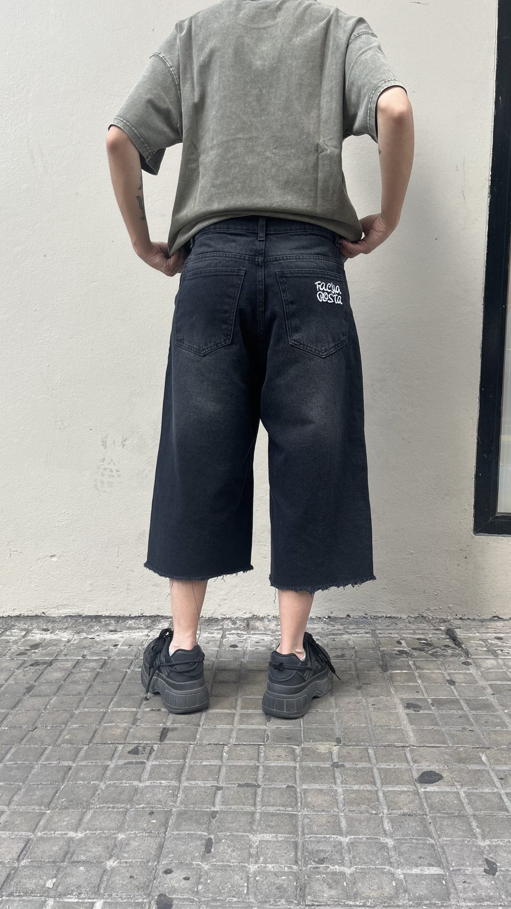 BERMUDA BAGGY 3/4 CLEAN NEGRA